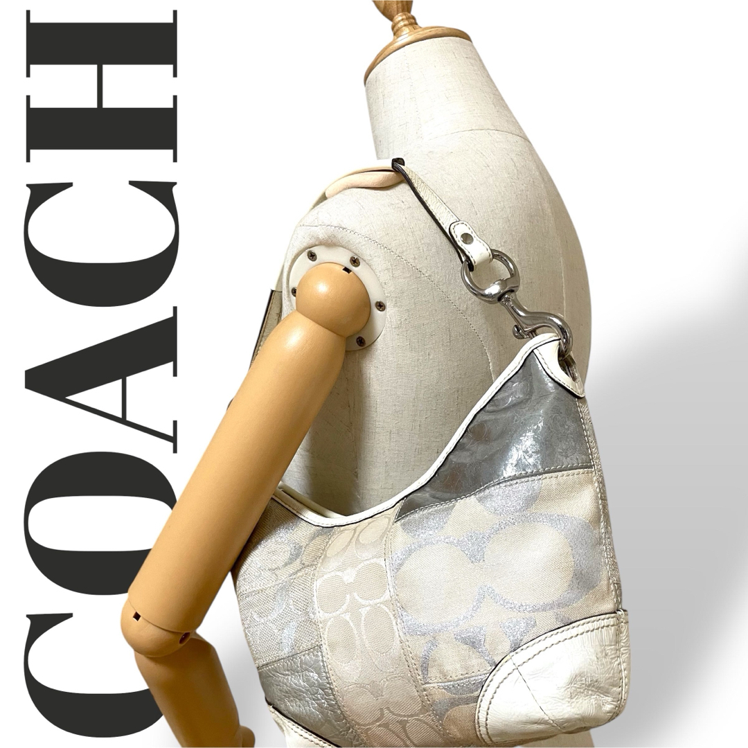 COACH - 美品 コーチ ショルダーバッグ 肩掛け アクセサリー COACH - 美品 コーチ ショルダーバッグ 肩掛け アクセサリー