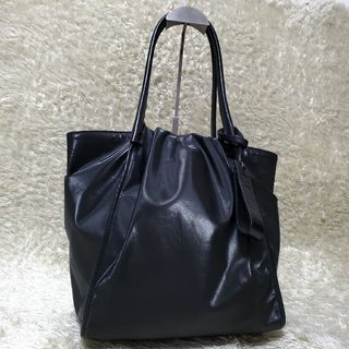 PELLE BORSA(ブラック/黒色系)のフリマアイテム一覧 PELLE BORSA(ブラック/黒色系)のフリマアイテム一覧
