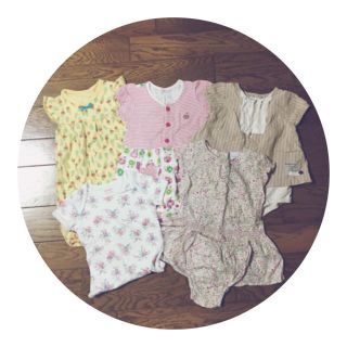 ベビーギャップ(babyGAP)の女の子夏服80セット(ロンパース)