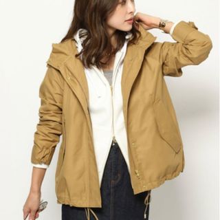 René - 定価6.3万 Rene レイプルーフ スカラップ フリル René - 定価6.3万 Rene レイプルーフ スカラップ フリル