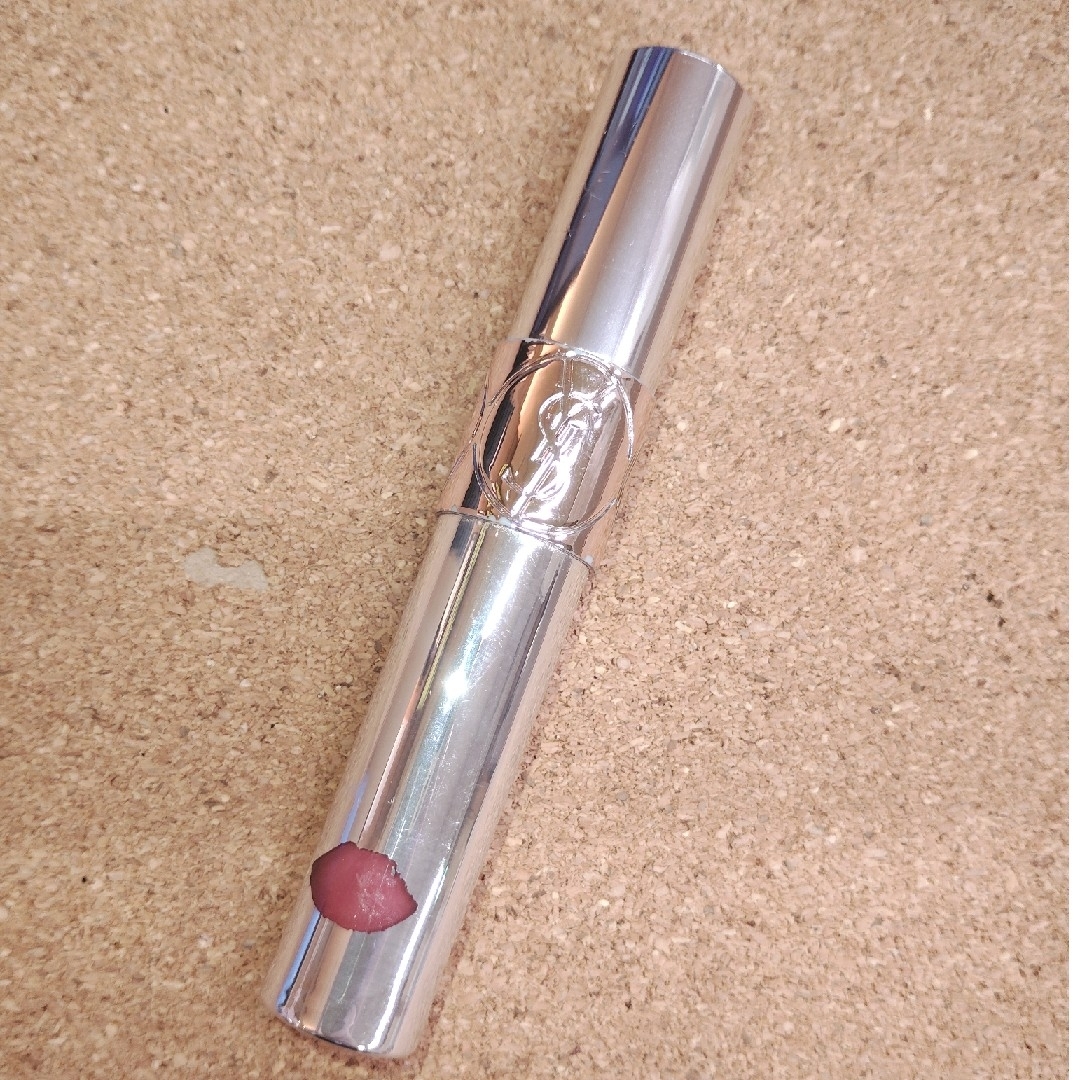 Yves Saint Laurent(イヴサンローラン)のヴォリュプテウォーターカラーバーム12 コスメ/美容のベースメイク/化粧品(リップグロス)の商品写真