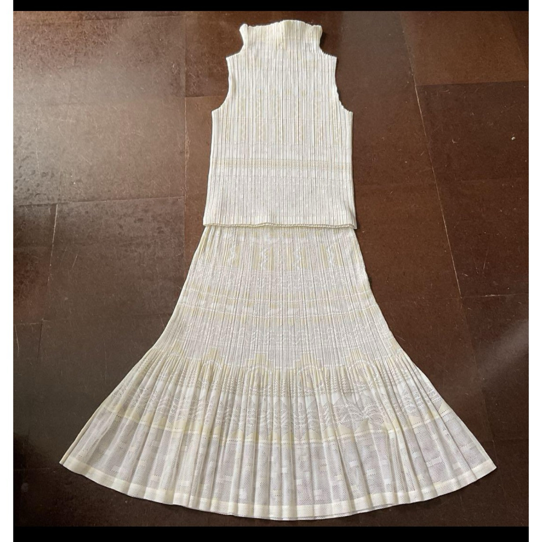 PLEATS PLEASE ISSEY MIYAKE - PLEATS PLEASE 美しい透かし編み PLEATS PLEASE ISSEY MIYAKE - PLEATS PLEASE 美しい透かし編み