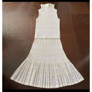 PLEATS PLEASE ISSEY MIYAKE - PLEATS PLEASE 美しい透かし編み PLEATS PLEASE ISSEY MIYAKE - PLEATS PLEASE 美しい透かし編み