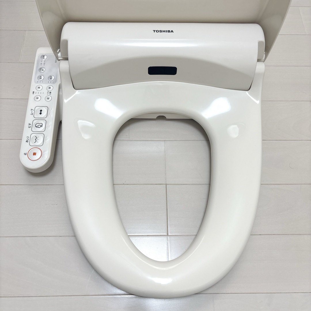 東芝 - TOSHIBA 温水洗浄便座 SCSーT92/2018年製の通販 by 東芝 - TOSHIBA 温水洗浄便座 SCSーT92/2018年製の通販 by