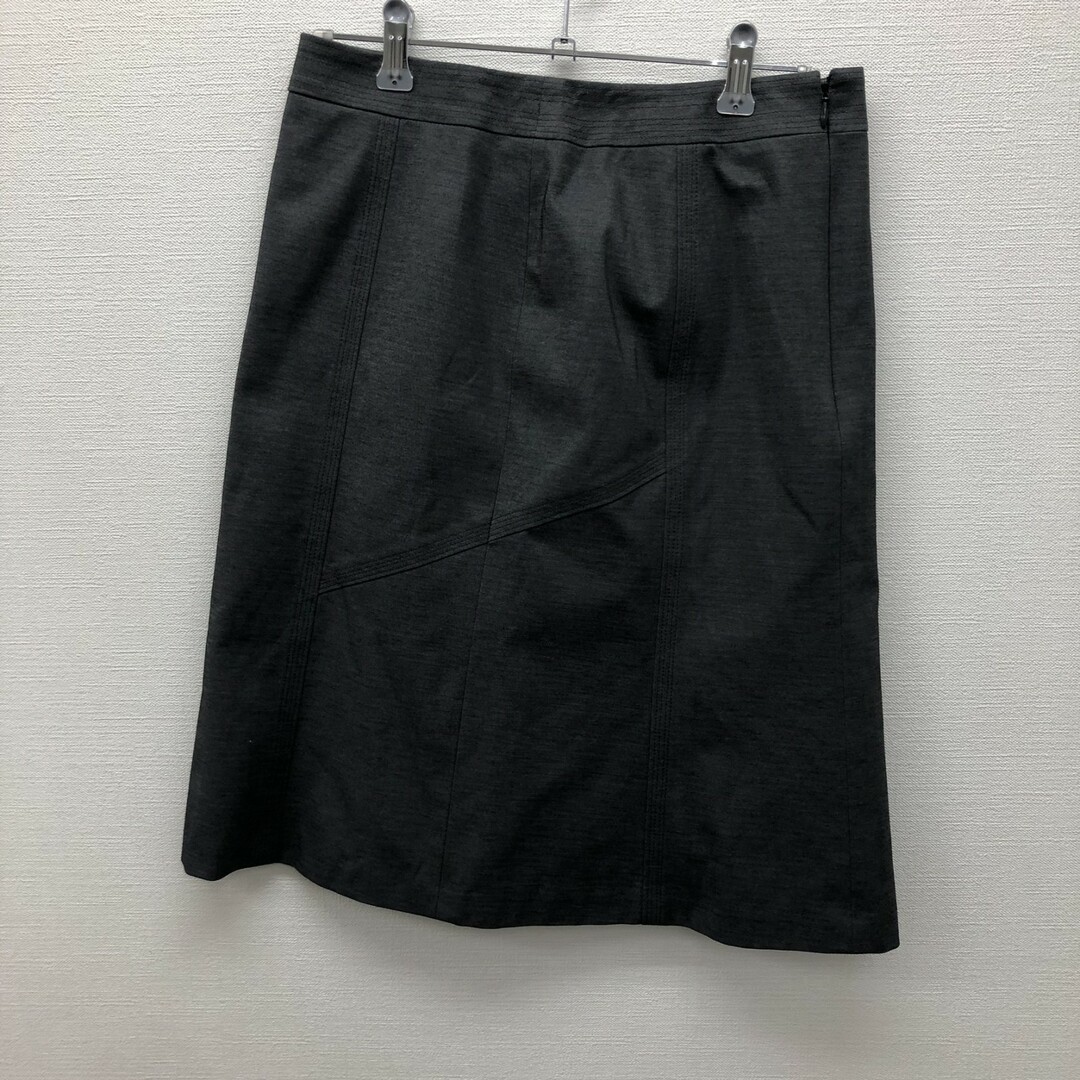 ICB - 【iCB】アイシービー　新品タグつき　スカート　グレー系　サイズ9　無地　シンプル　レディース