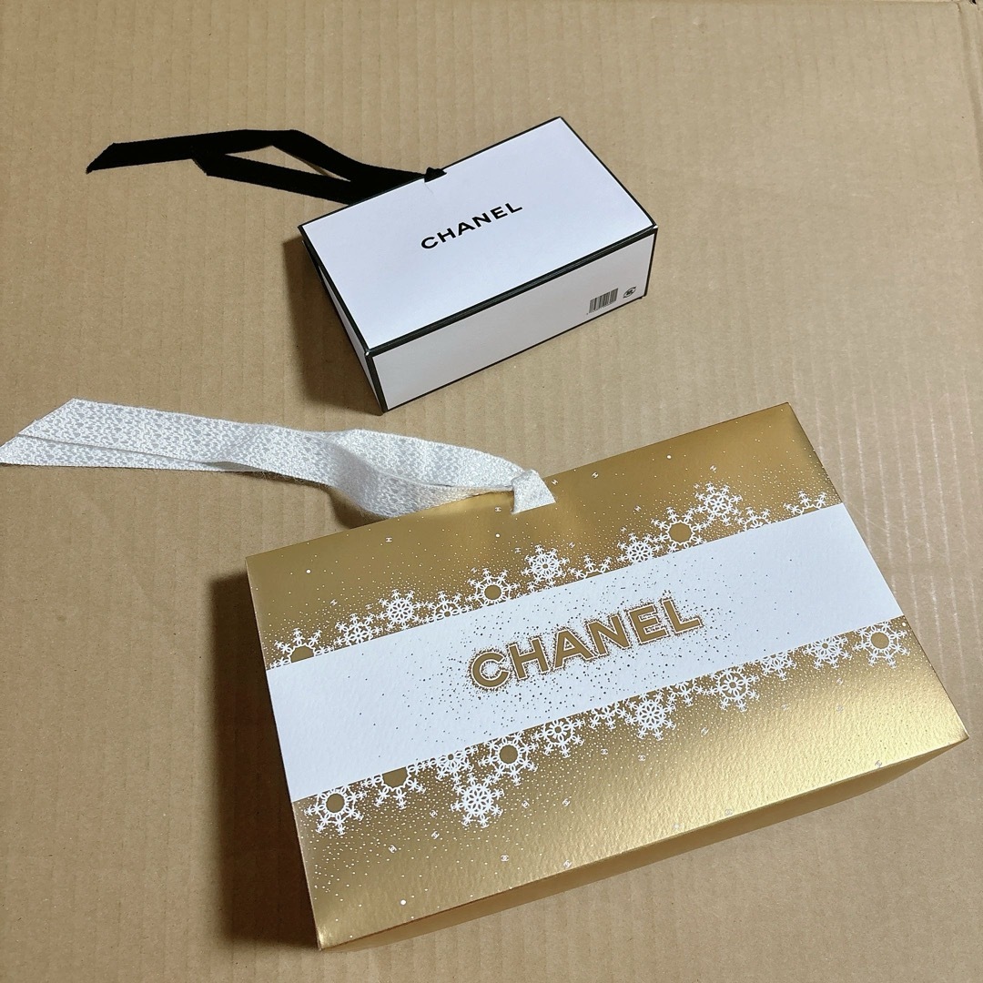 CHANEL - CHANEL ギフトボックス 2点セット 通常版と2024 CHANEL - CHANEL ギフトボックス 2点セット 通常版と2024