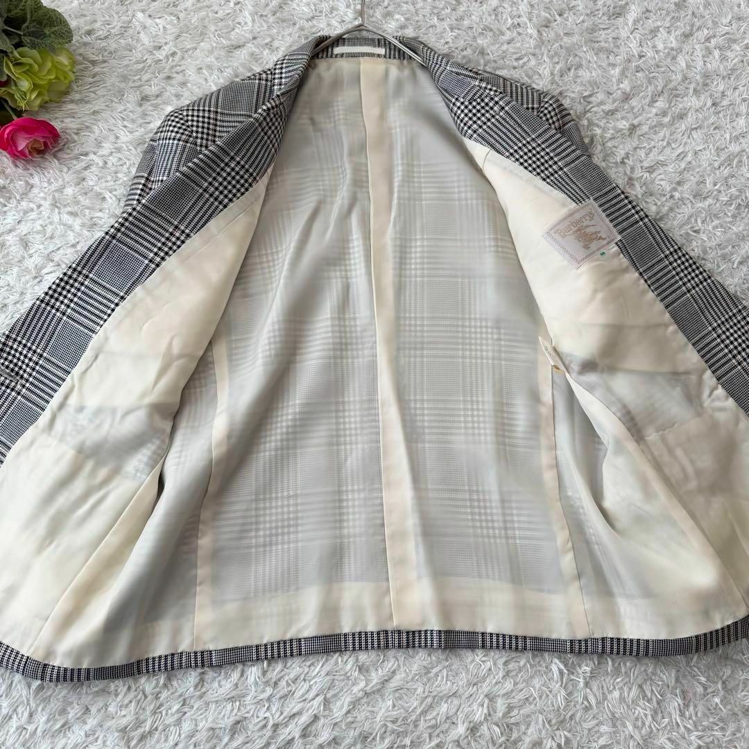 BURBERRY - バーバリー セットアップ スカートスーツ シルク混 BURBERRY - バーバリー セットアップ スカートスーツ シルク混