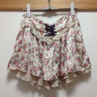 アクシーズファム(axes femme)のaxes♡フリフリ花柄キュロット(キュロット)