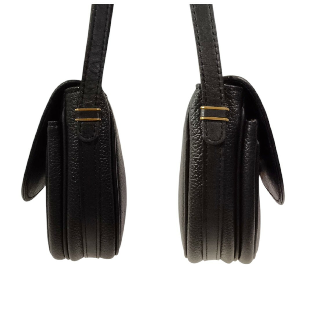 BURBERRY - 美品 正規品 バーバリー ショルダーバッグ ノバ BURBERRY - 美品 正規品 バーバリー ショルダーバッグ ノバ