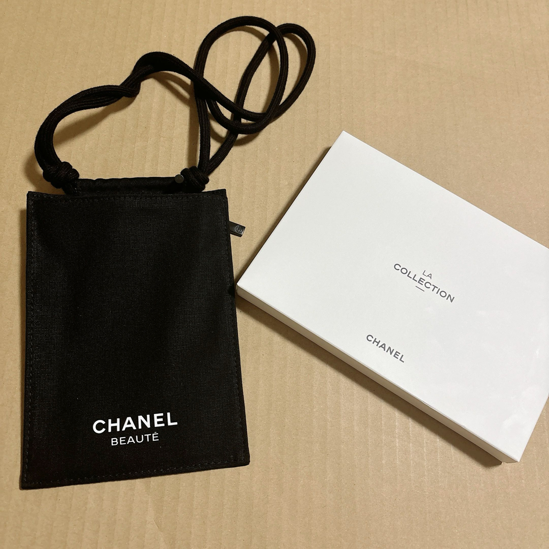 CHANEL - 【新品】シャネル LA COLLECTION パスポートケース CHANEL - 【新品】シャネル LA COLLECTION パスポートケース