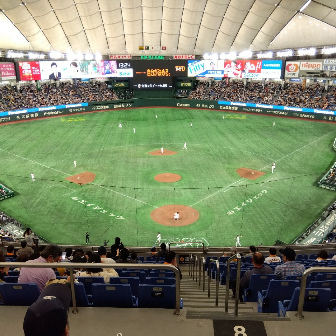 4/23(水) 東京ドームシーズンシート 巨人VS中日 通路側ペアの 4/23(水) 東京ドームシーズンシート 巨人VS中日 通路側ペアの