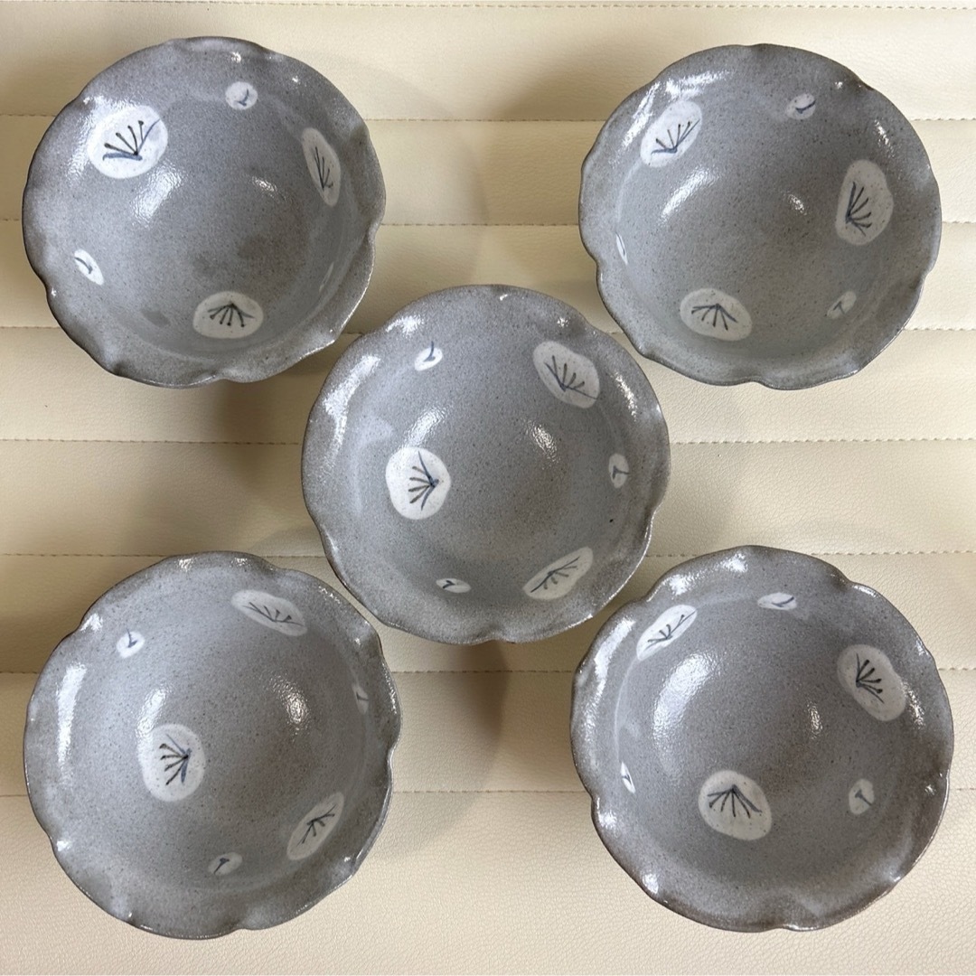 たち吉 - たち吉 土物 小鉢揃 5枚セット 輪花鉢 煮物鉢 椿 多用 たち吉 - たち吉 土物 小鉢揃 5枚セット 輪花鉢 煮物鉢 椿 多用
