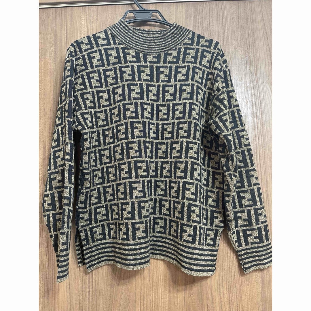 FENDI - FENDI ニット セーター 総柄 レディース 冬 長袖の通販 FENDI - FENDI ニット セーター 総柄 レディース 冬 長袖の通販