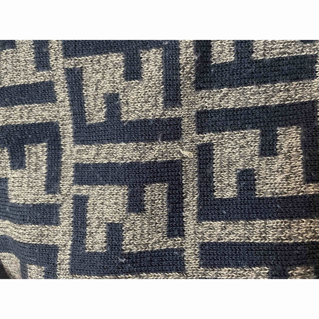 FENDI - FENDI ニット セーター 総柄 レディース 冬 長袖の通販 FENDI - FENDI ニット セーター 総柄 レディース 冬 長袖の通販