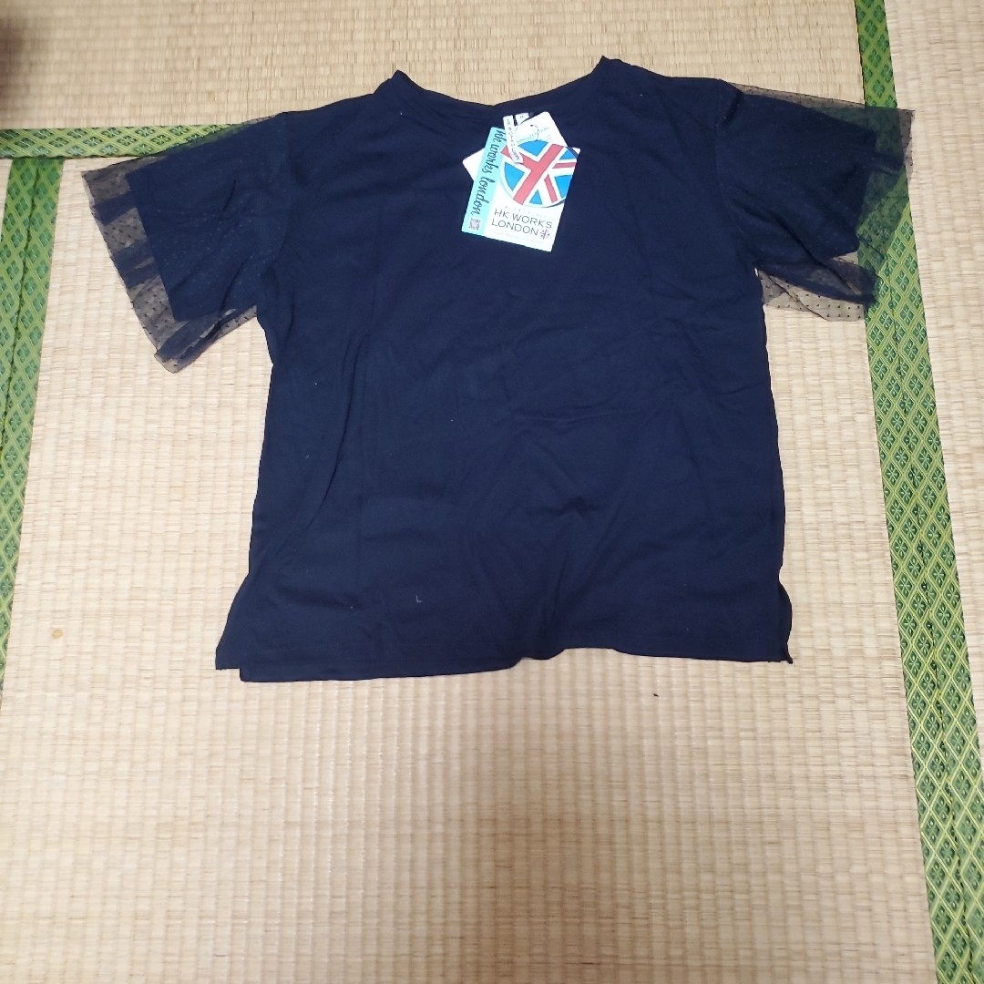 しまむら(シマムラ)のしまむらhk works london袖フリルTシャツ 半袖黒 LLサイズ レディースのトップス(カットソー(半袖/袖なし))の商品写真