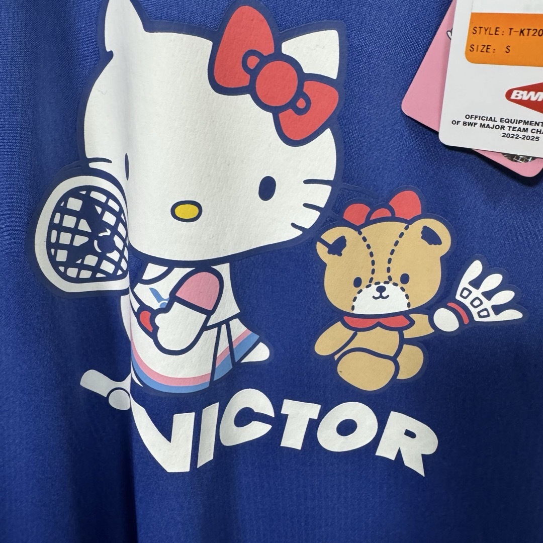 Victor - 新品 S VICTOR ハローキティ Tシャツ KT703B Victor - 新品 S VICTOR ハローキティ Tシャツ KT703B