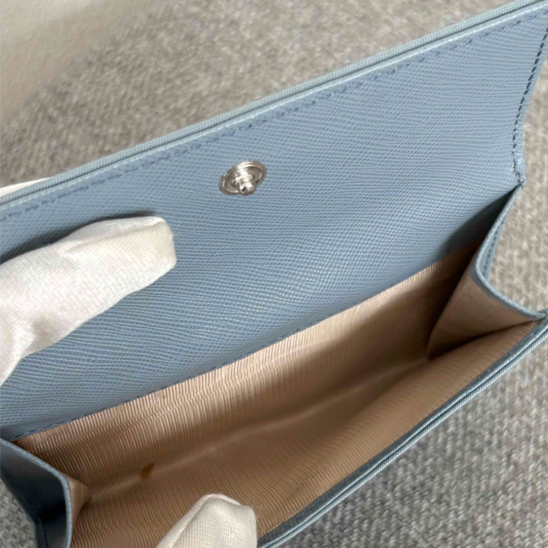 PRADA - 【極美品】箱付き プラダ 三角ロゴプレート 二つ折り PRADA - 【極美品】箱付き プラダ 三角ロゴプレート 二つ折り