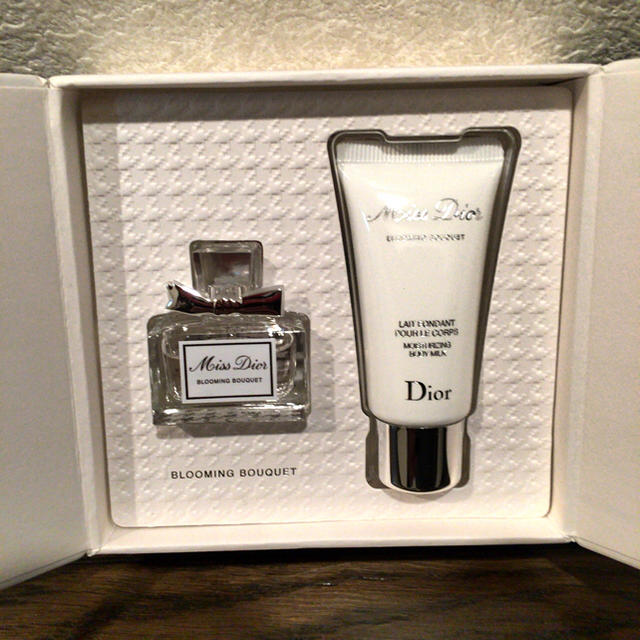 Christian Dior(クリスチャンディオール)のDior ブルーミングブーケ ディスカバリーキット コスメ/美容の香水(香水(女性用))の商品写真