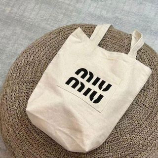 MIU MIU(エコバッグ)のフリマアイテム一覧 MIU MIU(エコバッグ)のフリマアイテム一覧