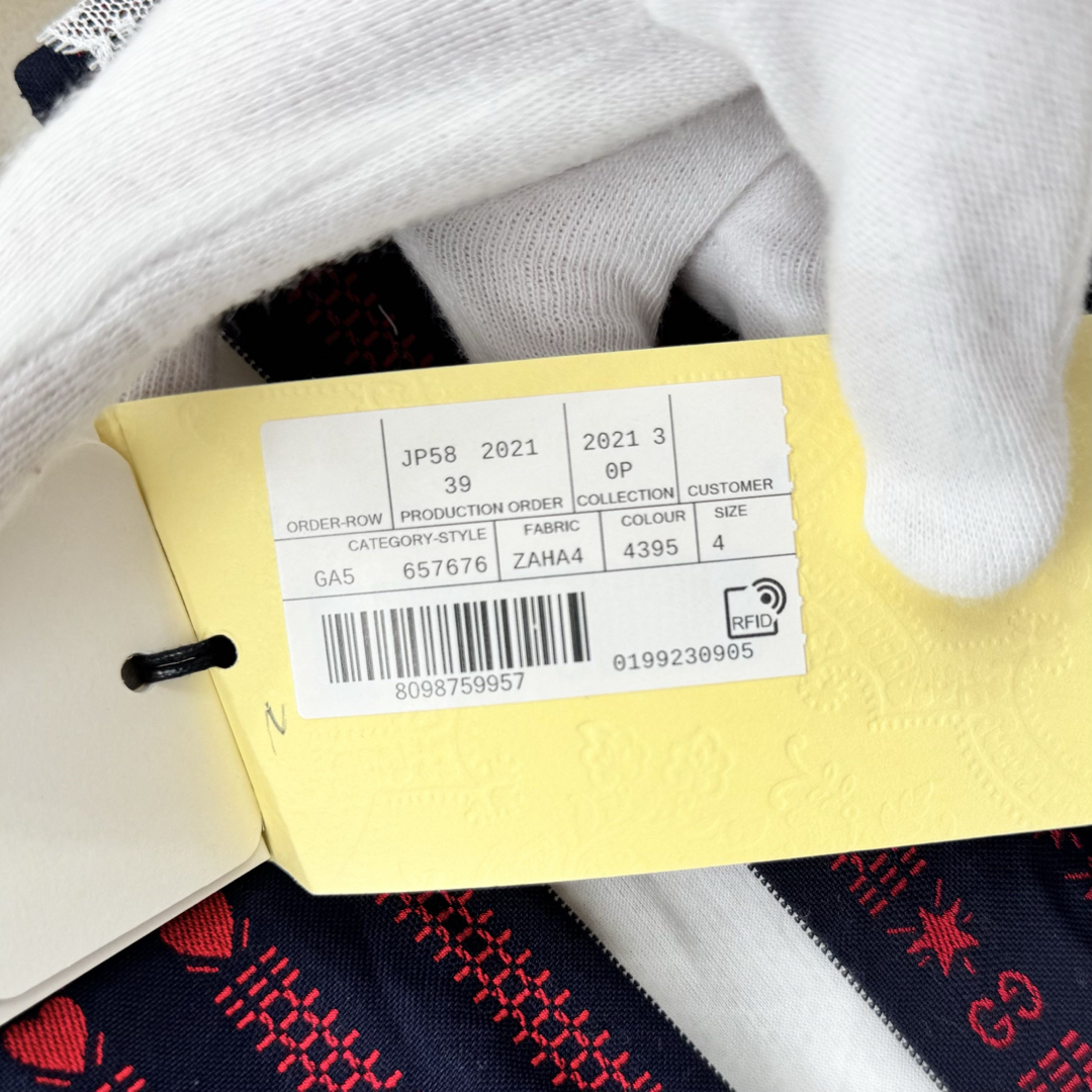 GUCCI - GUCCI グッチ キッズ 子供 ワンピース サイズ4 美品の GUCCI - GUCCI グッチ キッズ 子供 ワンピース サイズ4 美品の