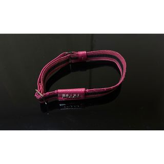 PRADA(ブレスレット/バングル)のフリマアイテム一覧 PRADA(ブレスレット/バングル)のフリマアイテム一覧