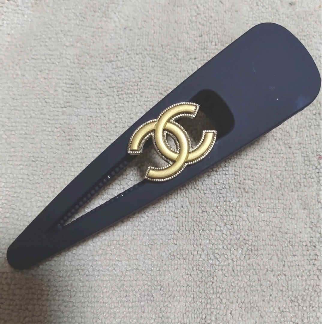 CHANEL - シャネル ヘアクリップ ノベルティの通販 by ヒロミ's CHANEL - シャネル ヘアクリップ ノベルティの通販 by ヒロミ's