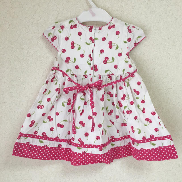 motherways(マザウェイズ)のマザウェイズ さくらんぼ柄 ワンピース 83cm キッズ/ベビー/マタニティのベビー服(~85cm)(ワンピース)の商品写真