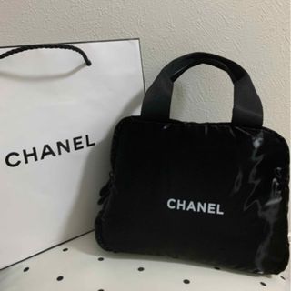 CHANEL - 新品シャネル ノベルティ ポーチ CHANEL 2022 ホリデー CHANEL - 新品シャネル ノベルティ ポーチ CHANEL 2022 ホリデー