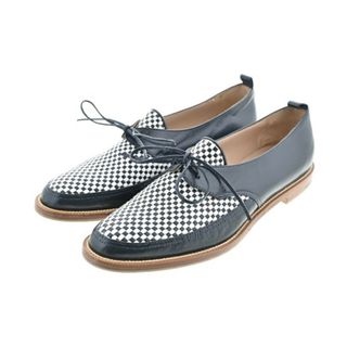 MANOLO BLAHNIK(ホワイト/白色系)のフリマアイテム一覧 MANOLO BLAHNIK(ホワイト/白色系)のフリマアイテム一覧