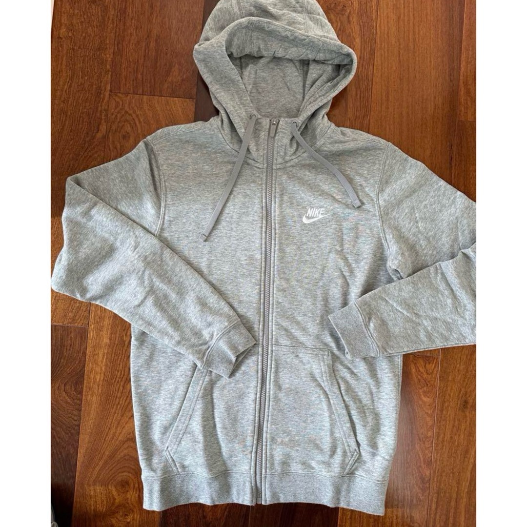 NIKE - 【美品】Nike フード付きスウェット S グレーの通販 by NIKE - 【美品】Nike フード付きスウェット S グレーの通販 by