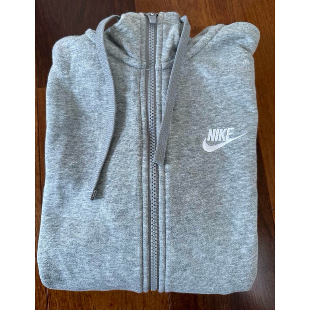 NIKE - 【美品】Nike フード付きスウェット S グレーの通販 by NIKE - 【美品】Nike フード付きスウェット S グレーの通販 by