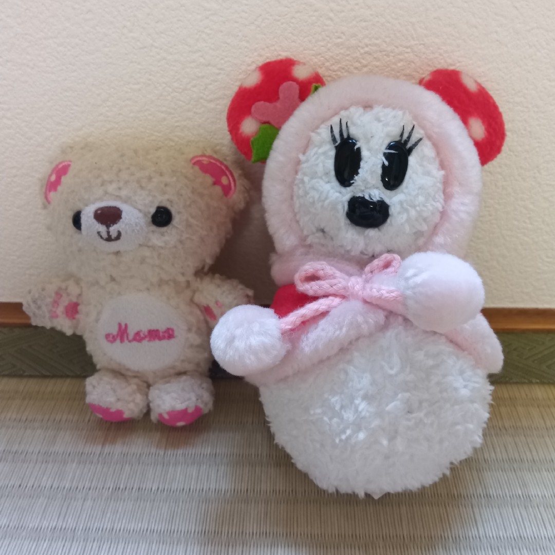Disney - ディズニーのぬいぐるみ、Momoとミニー風雪だるまの Disney - ディズニーのぬいぐるみ、Momoとミニー風雪だるまの