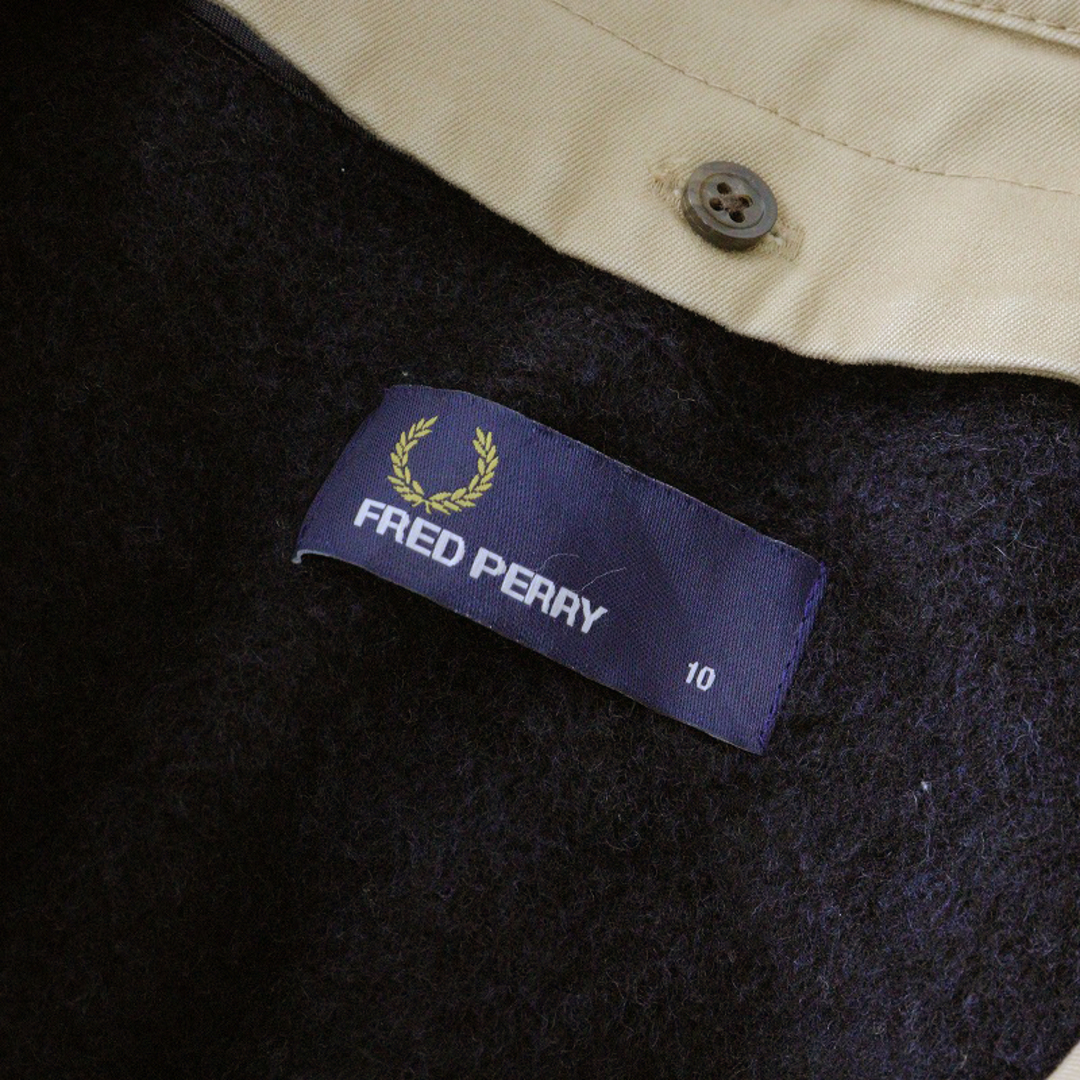 FRED PERRY - フレッドペリー FRED PERRY ロゴ刺繍 トレンチ FRED PERRY - フレッドペリー FRED PERRY ロゴ刺繍 トレンチ