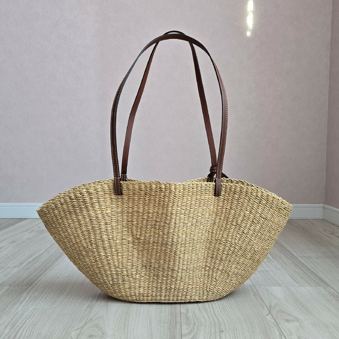 LOEWE - 新品同様✨ロエベ シェル バスケットバッグ スモール LOEWE - 新品同様✨ロエベ シェル バスケットバッグ スモール