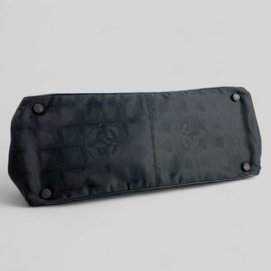 CHANEL - □シャネル CHANEL□ ニュートラベルライン トートMM CHANEL - □シャネル CHANEL□ ニュートラベルライン トートMM