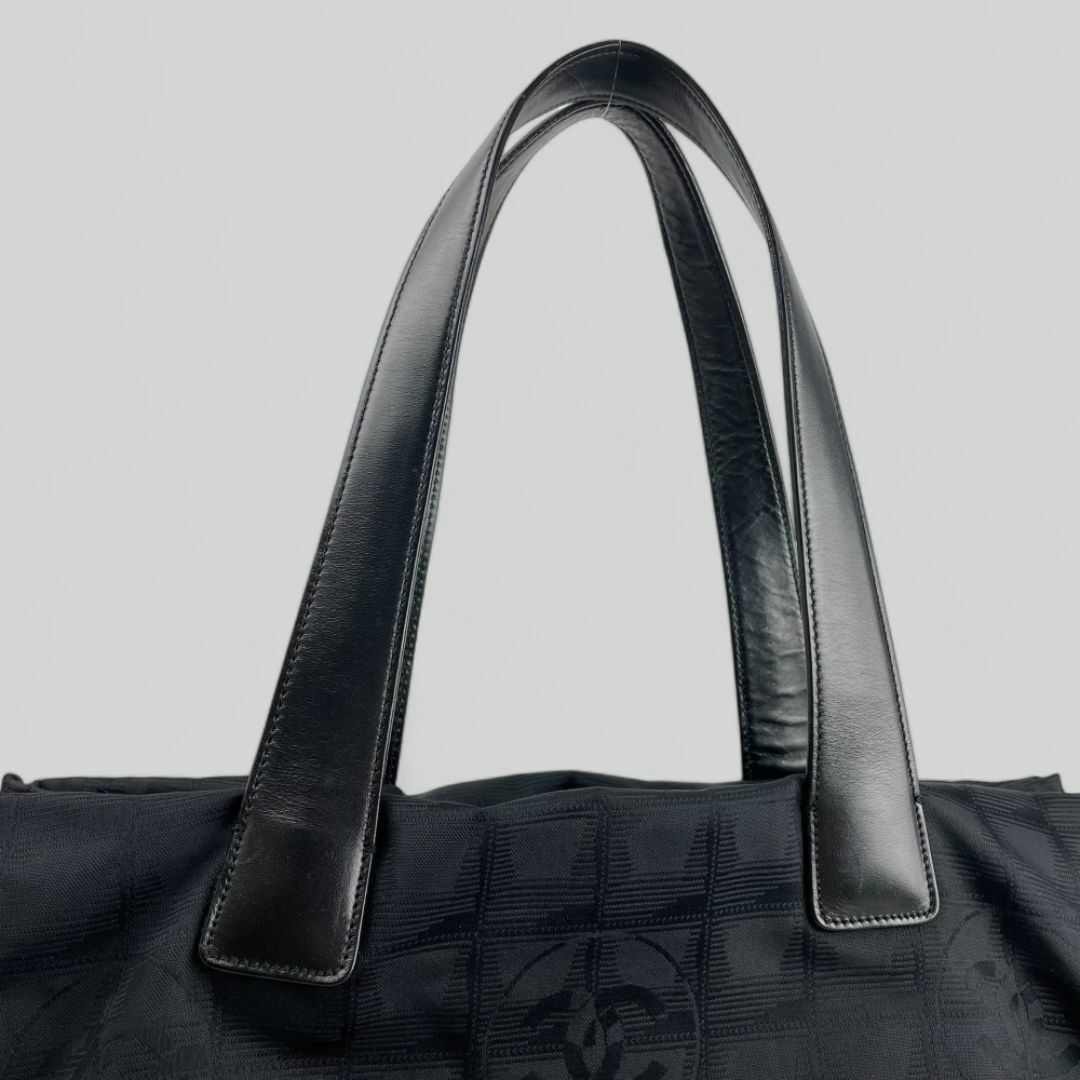 CHANEL - □シャネル CHANEL□ ニュートラベルライン トートMM CHANEL - □シャネル CHANEL□ ニュートラベルライン トートMM