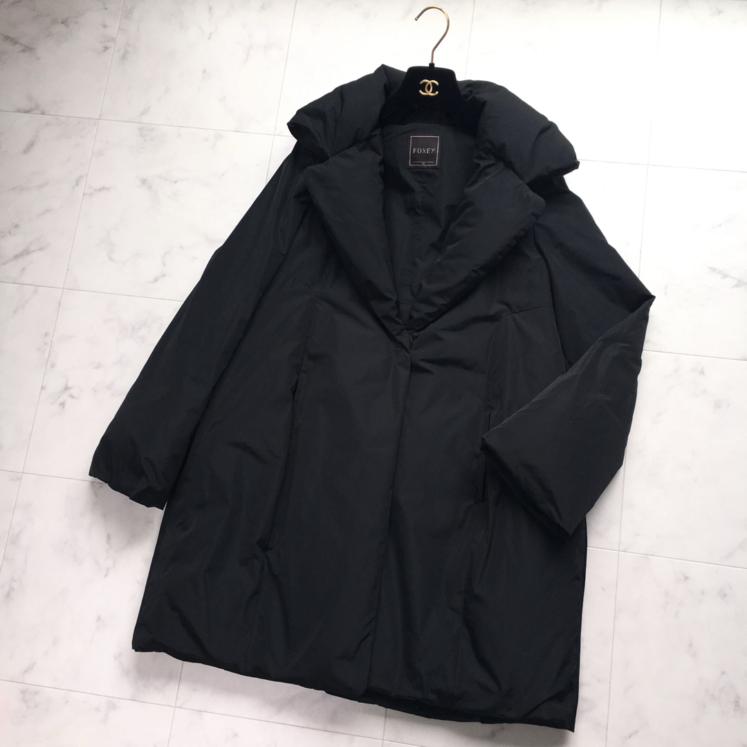 FOXEY - 美品 FOXEY フォクシー 女優襟 ダウン コート ブラック FOXEY - 美品 FOXEY フォクシー 女優襟 ダウン コート ブラック