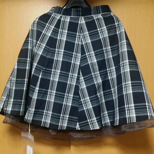 BE RADIANCE(ビーラディエンス)のBE RADIANCE☆リバーシブルフレアスカート レディースのスカート(ひざ丈スカート)の商品写真