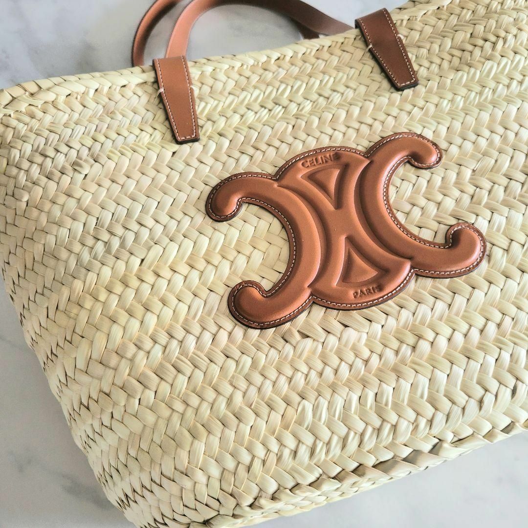 CELINE - 【新品未使用】CELINE/セリーヌ ミディアム クラシック CELINE - 【新品未使用】CELINE/セリーヌ ミディアム クラシック