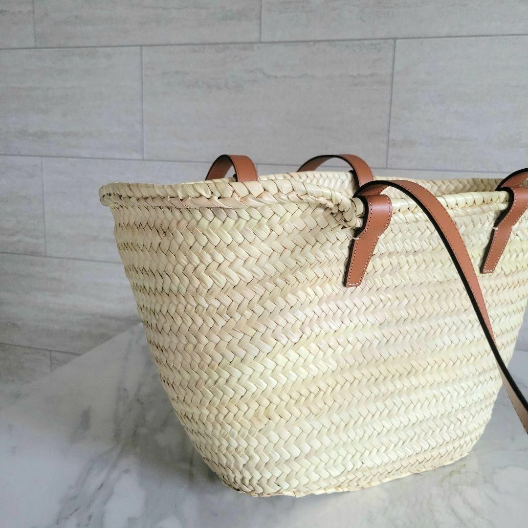 CELINE - 【新品未使用】CELINE/セリーヌ ミディアム クラシック CELINE - 【新品未使用】CELINE/セリーヌ ミディアム クラシック