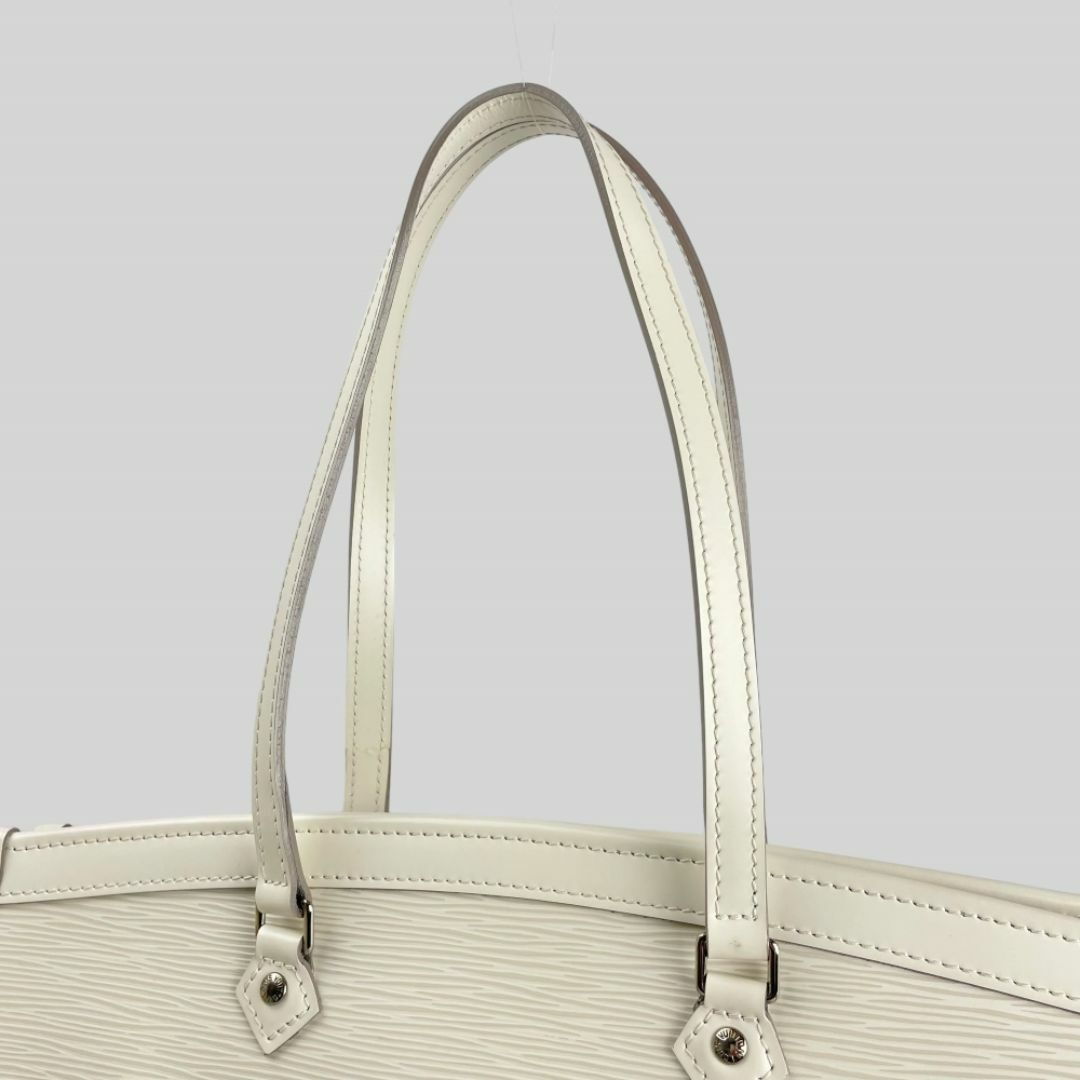 LOUIS VUITTON - ほぼ未使用○ルイ ヴィトン○ エピ マドレーヌ LOUIS VUITTON - ほぼ未使用○ルイ ヴィトン○ エピ マドレーヌ