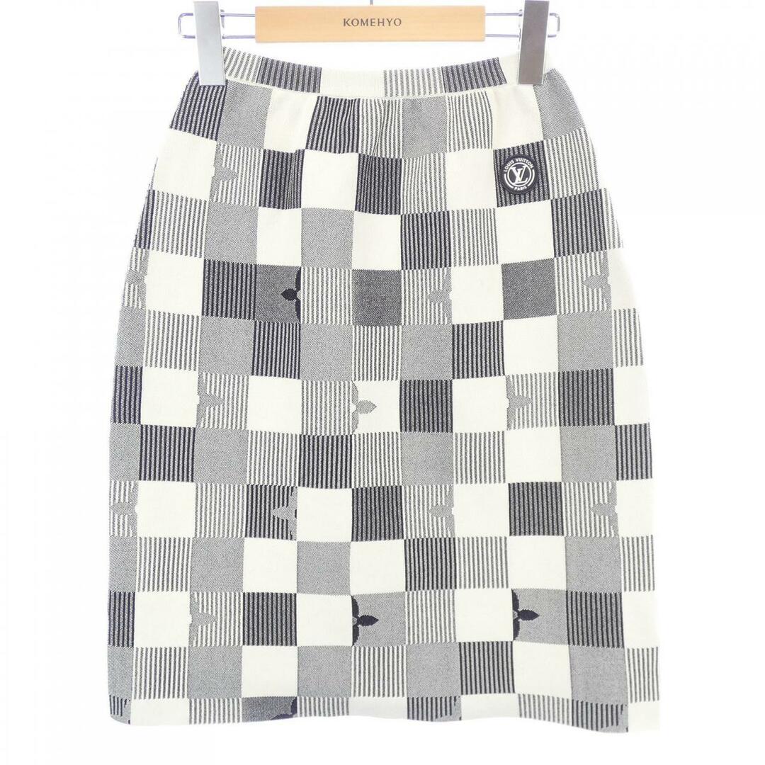 LOUIS VUITTON - ルイヴィトン LOUIS VUITTON スカートの通販 by LOUIS VUITTON - ルイヴィトン LOUIS VUITTON スカートの通販 by