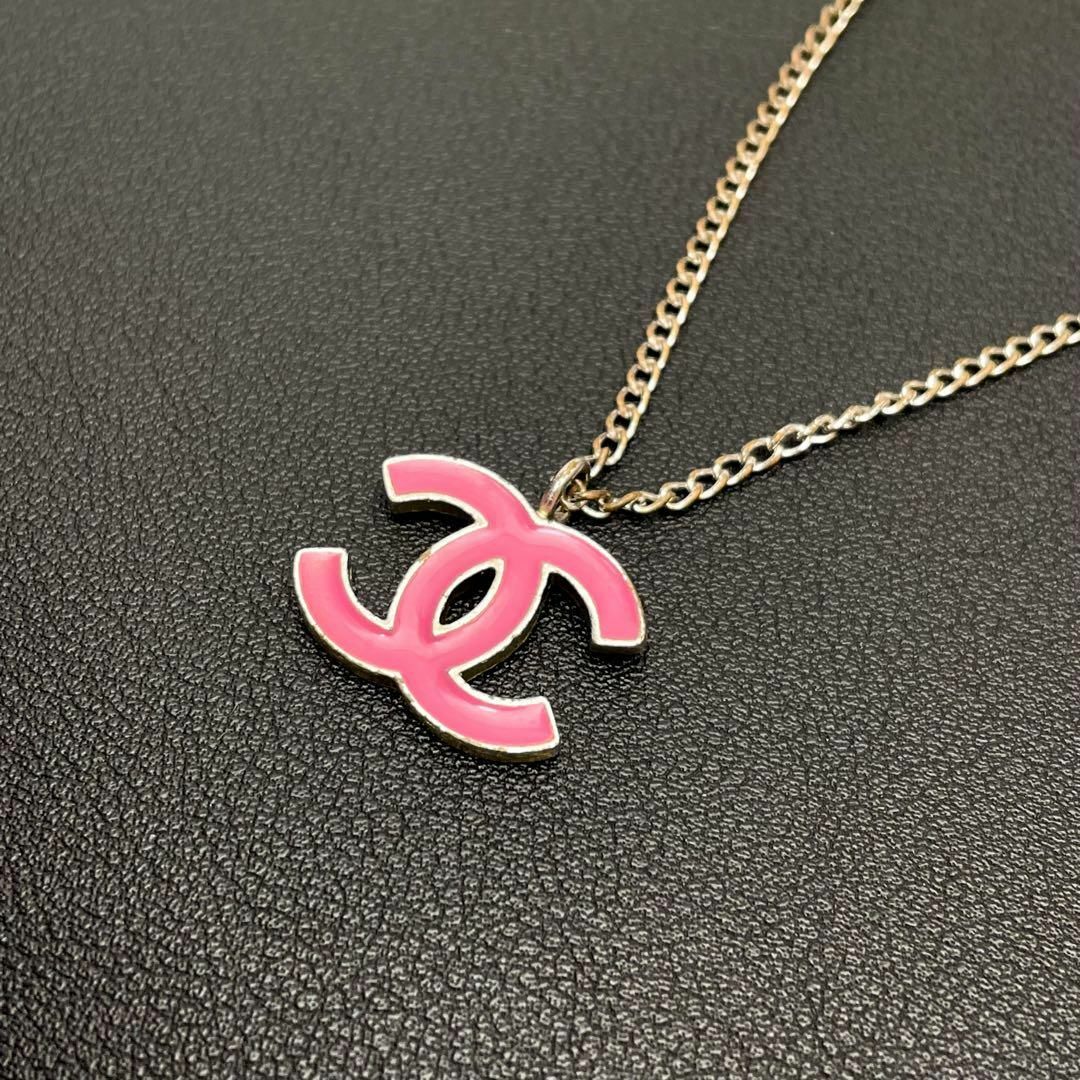 CHANEL - シャネル ココマーク ネックレス シルバー ピンク CHANEL - シャネル ココマーク ネックレス シルバー ピンク