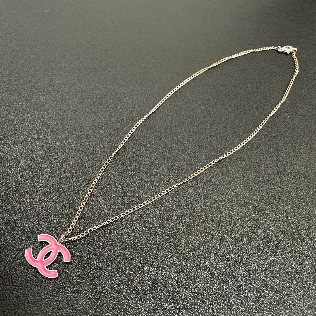 CHANEL - シャネル ココマーク ネックレス シルバー ピンク CHANEL - シャネル ココマーク ネックレス シルバー ピンク