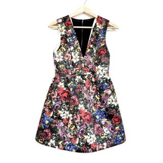 Alice+Olivia(ワンピース)のフリマアイテム一覧 Alice+Olivia(ワンピース)のフリマアイテム一覧