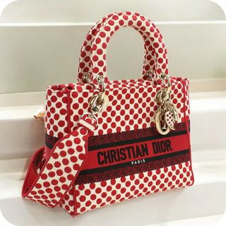 Dior(バッグ ・ レッド/赤色系)のフリマアイテム一覧 Dior(バッグ ・ レッド/赤色系)のフリマアイテム一覧