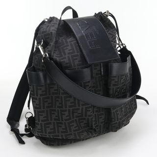 FENDI - 【現行・即完売モデル】FENDIフェンディ ズッカ 希少 FENDI - 【現行・即完売モデル】FENDIフェンディ ズッカ 希少