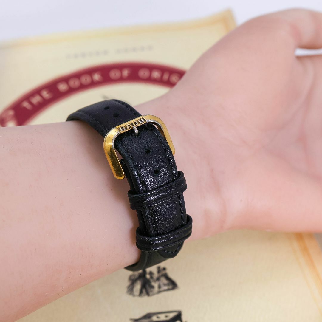 RADO - 稼働 RADO 腕時計 黒色文字盤 クポール サファイアガラス RADO - 稼働 RADO 腕時計 黒色文字盤 クポール サファイアガラス