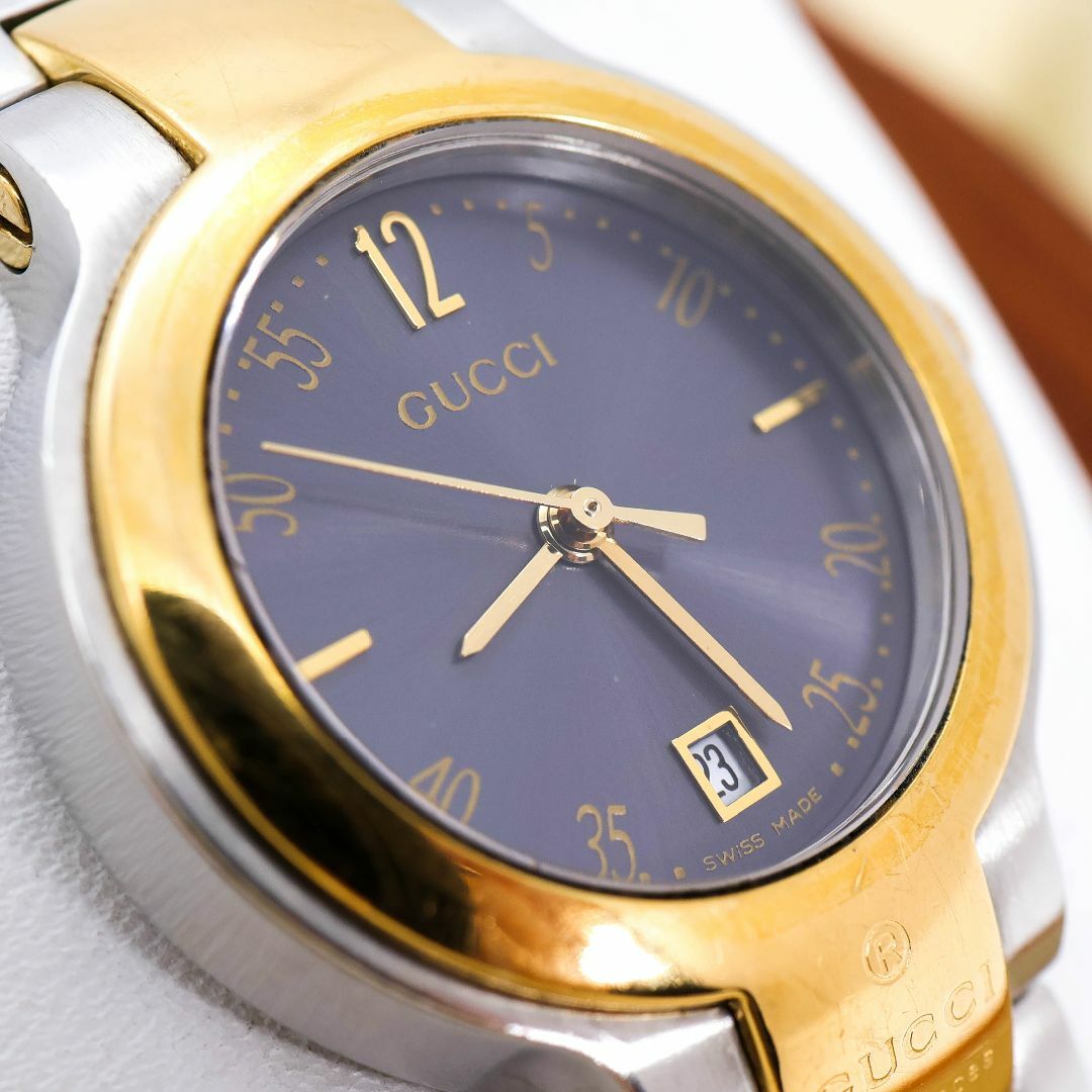 GUCCI - 稼働 GUCCI 腕時計 8900L グレー デイト 新品電池 1139 GUCCI - 稼働 GUCCI 腕時計 8900L グレー デイト 新品電池 1139