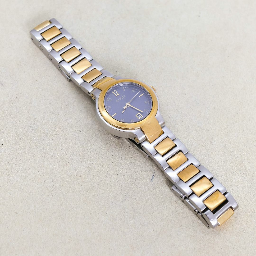 GUCCI - 稼働 GUCCI 腕時計 8900L グレー デイト 新品電池 1139 GUCCI - 稼働 GUCCI 腕時計 8900L グレー デイト 新品電池 1139